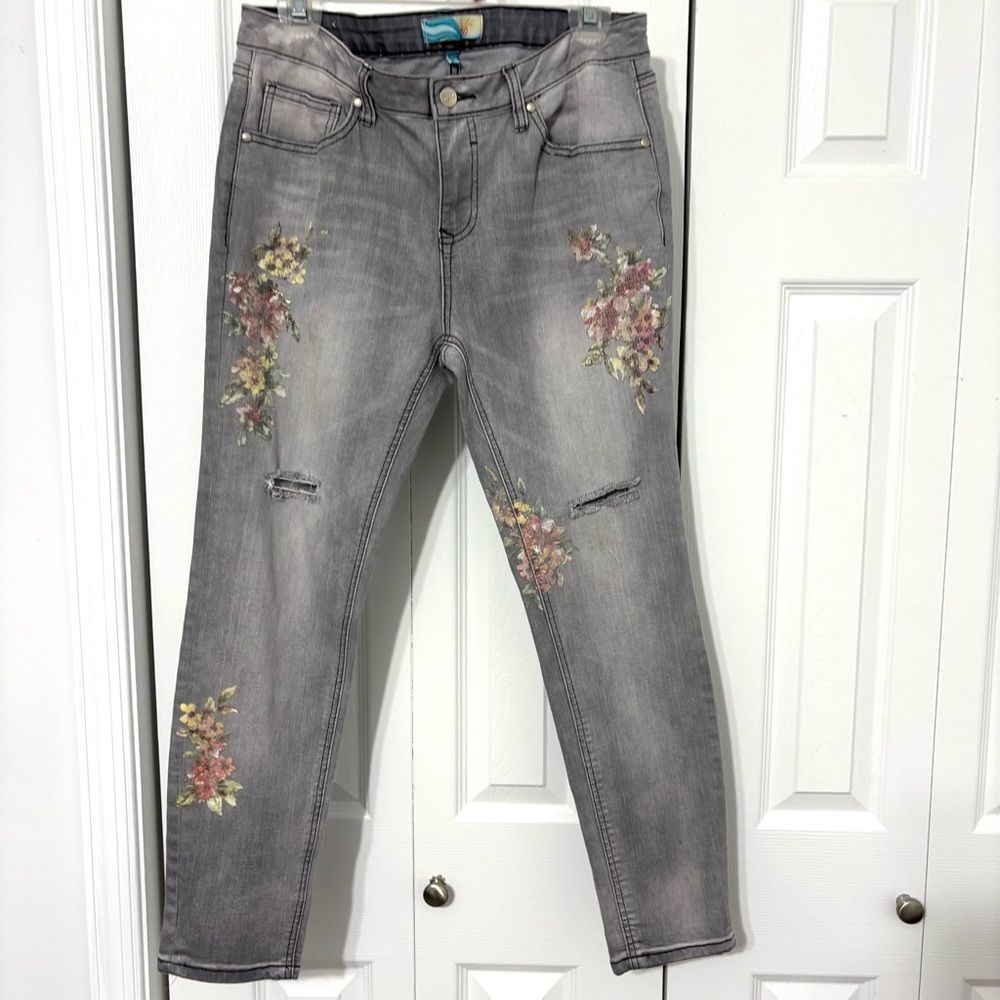 Cali 1850 Juniors Size 11 Floral Embroidered Distressed Bohemian Gray Jeans